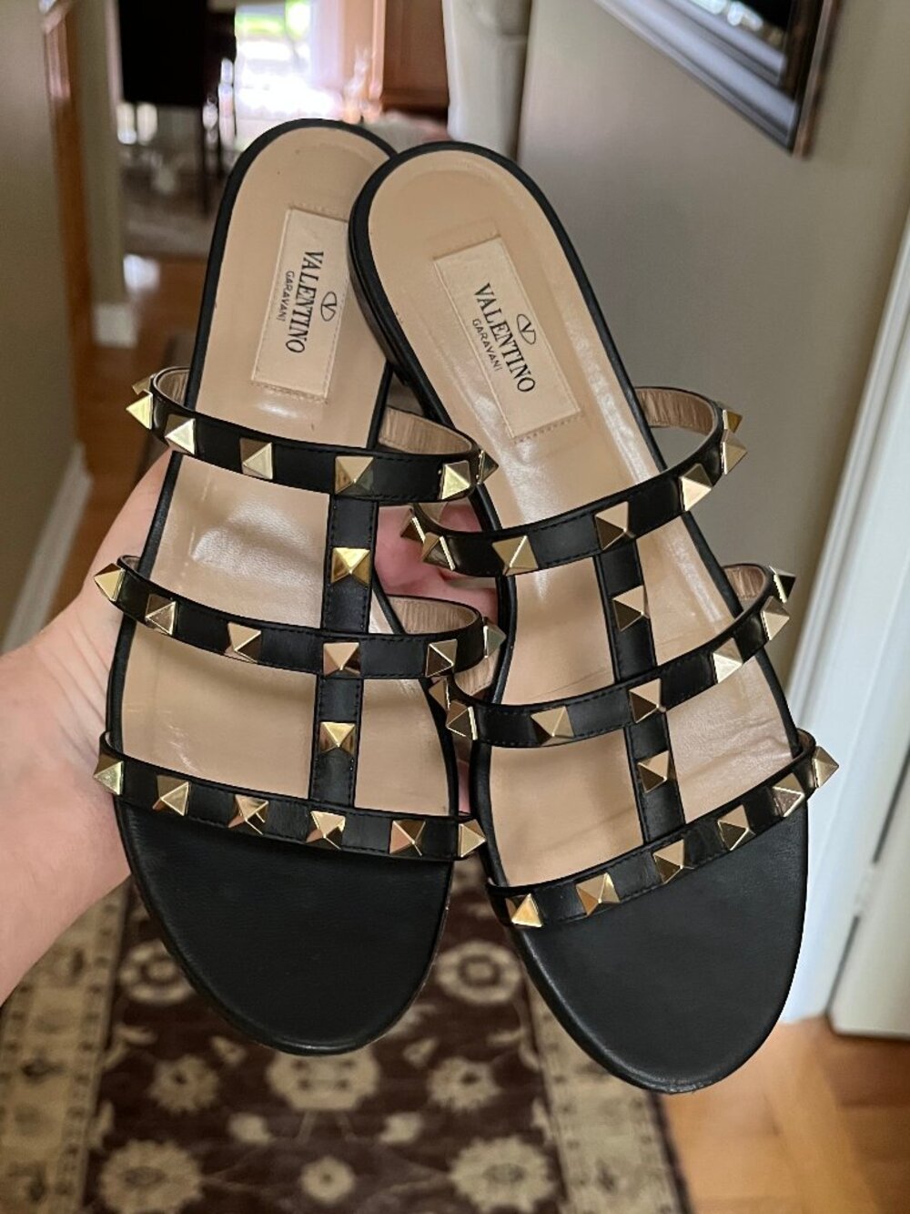 Valentino Garavani Rockstud Flat Slide Sandals in Black size 36 - Authentic
